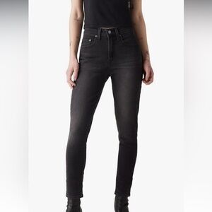 Levi's 721 Black Label Women's  High Rise Skinny Jeans. W26xL30